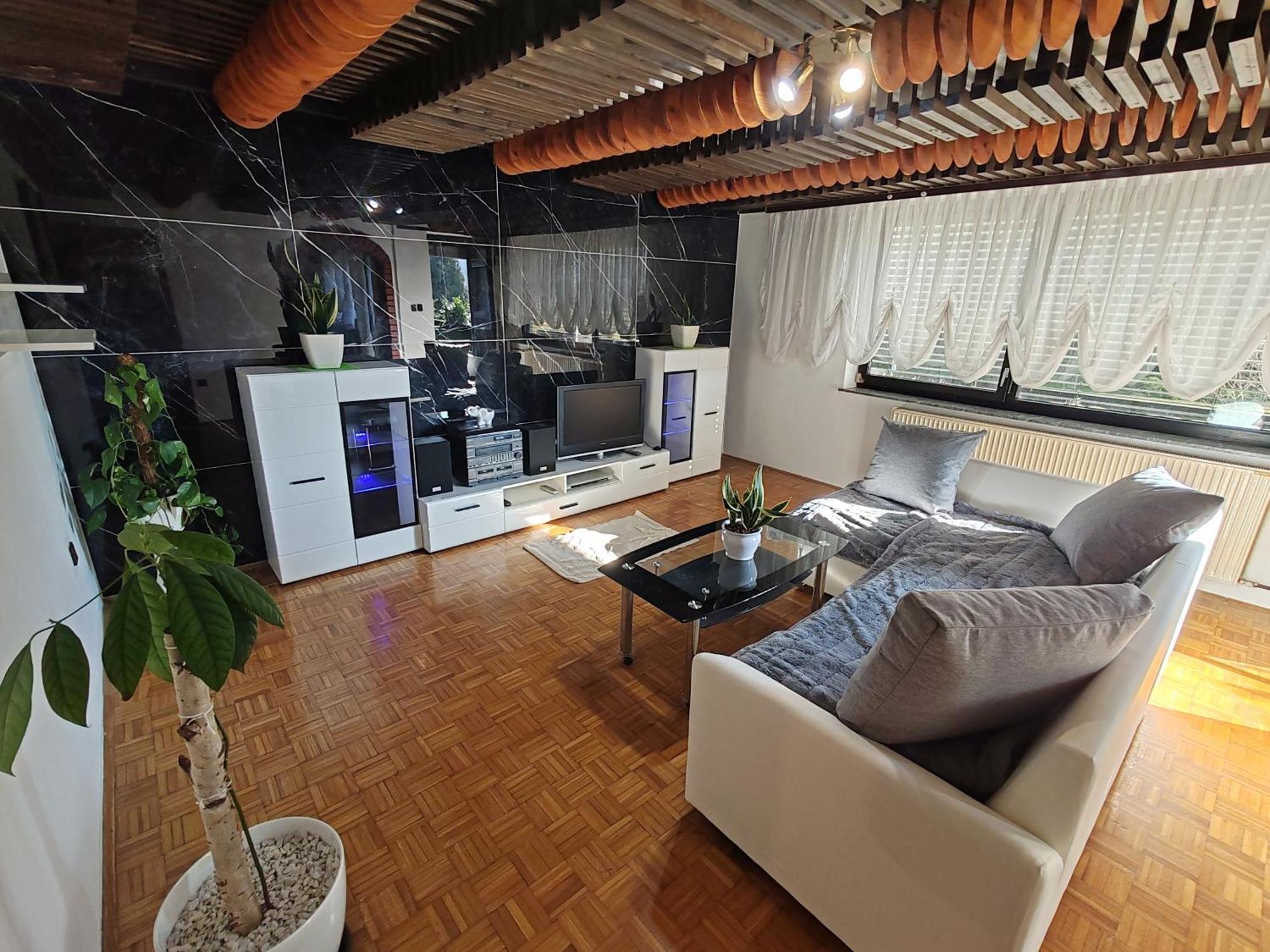 Apartment Preseren Шмарьешке-Топлице Экстерьер фото