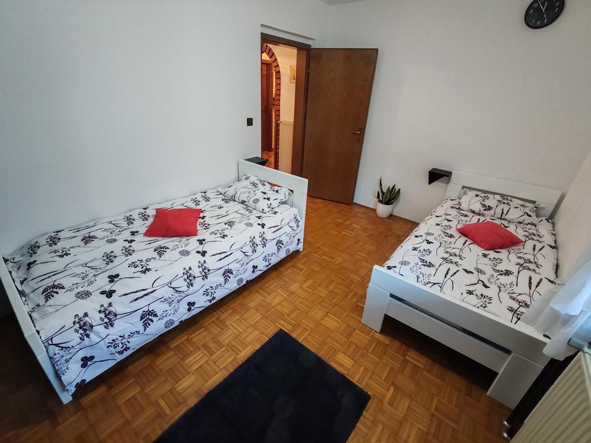 Apartment Preseren Шмарьешке-Топлице Экстерьер фото