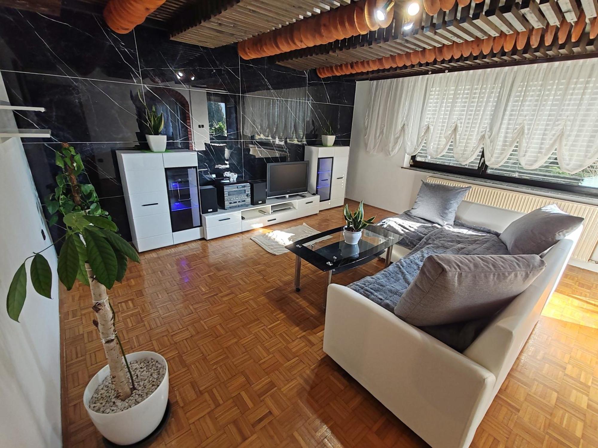Apartment Preseren Шмарьешке-Топлице Экстерьер фото